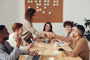 Diverse work place meeting 